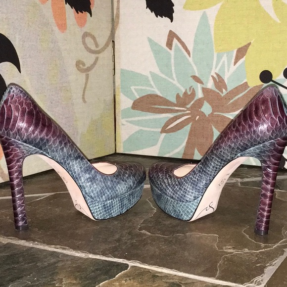 NWOT Joan & David Python Snakeskin Heels - Picture 5 of 6